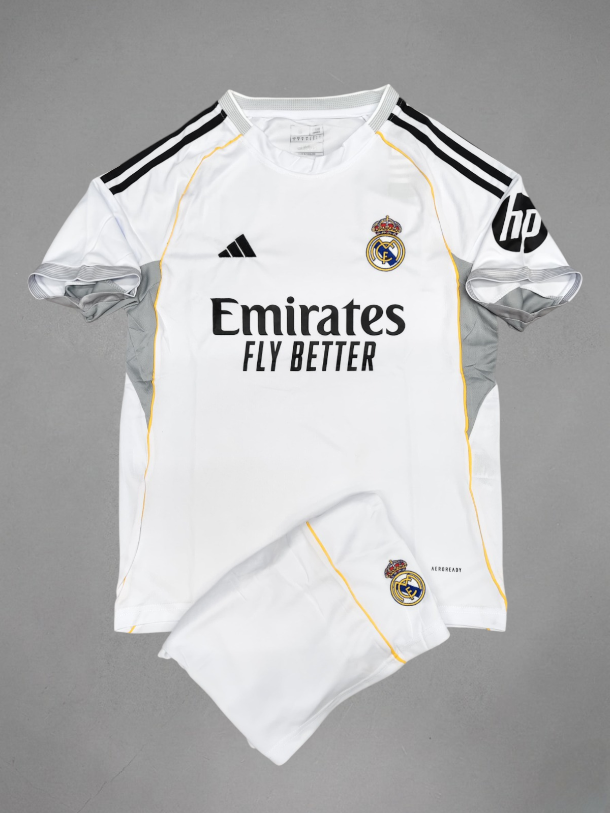 Real Madrid Home 25/26 Set Jersey